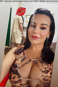 Foto selfie trans Karen Milanny Rende 3474435213