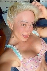 Foto selfie trans escort Patrizia Moreira Brescia 3774462774