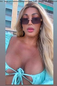 Foto selfie trans escort Camilla Brazil Padova 3899059453