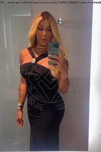 Foto selfie trans escort Camilla Brazil Padova 3899059453