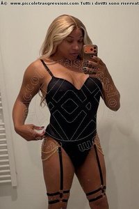 Foto selfie trans escort Adriana Roma 3927624016