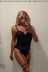 Foto selfie trans escort Adriana Roma 3927624016
