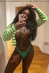 Foto selfie trans Giulia Brasiliana Barletta 3881789151