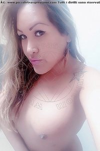 Foto selfie trans Gyselle Pires Isernia 3273386244