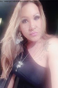 Foto selfie trans Gyselle Pires Isernia 3273386244