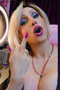 Foto selfie mistress trans Regina Xena Italiana Monza 3889831116