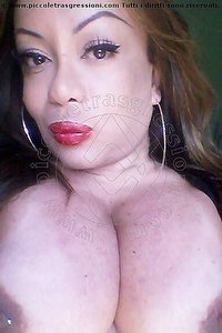 Foto selfie trans Joyce Kim The Authentic San Paolo 005511972178014