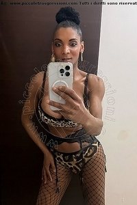 Foto selfie trans escort Carolina Alba Adriatica 3277307379