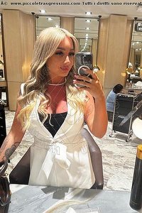Foto selfie girls Camelia Dolce Terni 3475524339