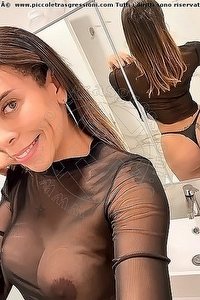 Foto selfie trans escort Lia Guimaraes Roma 3779612671