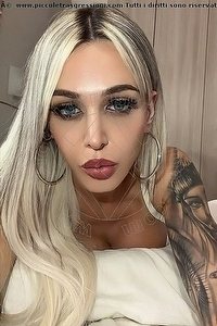 Foto selfie trans escort Rossana Bulgari Italiana Roma 3664827160
