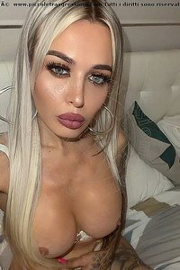 Foto selfie trans escort Rossana Bulgari Italiana Roma 3664827160
