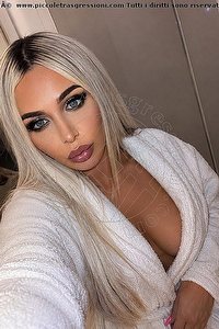 Foto selfie trans escort Rossana Bulgari Italiana Roma 3664827160