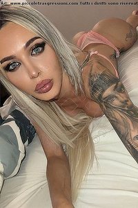 Foto selfie trans escort Rossana Bulgari Italiana Roma 3664827160