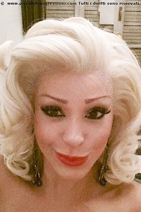 Foto selfie trans escort Cinzia Pornostar Crotone 3518851909