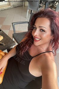 Foto selfie trans escort Carla Attrice Italiana Napoli 3662952588