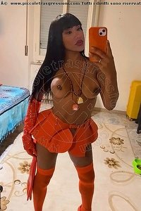 Foto selfie trans escort Miss Pocahontas Bologna 3398059304