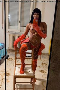 Foto selfie trans escort Miss Pocahontas Bologna 3398059304