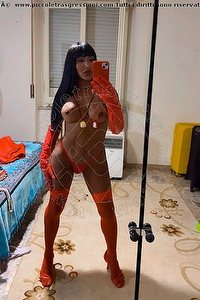 Foto selfie trans escort Miss Pocahontas Bologna 3398059304