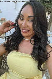Foto selfie trans escort Jennifer Anguria Pornostar Civitanova Marche 3499398298