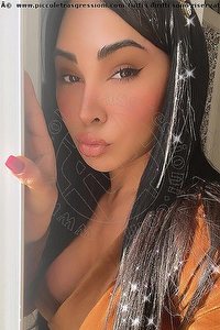 Foto selfie trans escort Jennifer Anguria Pornostar Civitanova Marche 3499398298