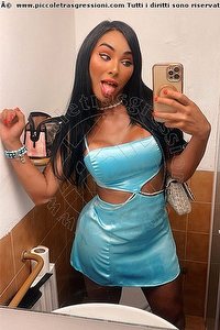 Foto selfie trans escort Jennifer Anguria Pornostar Civitanova Marche 3499398298