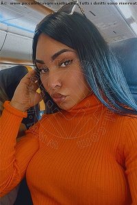Foto selfie trans escort Jennifer Anguria Pornostar Civitanova Marche 3499398298