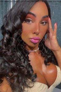 Foto selfie trans escort Jennifer Anguria Pornostar Civitanova Marche 3499398298