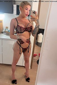 Foto selfie trans escort Luna Marks Pornostar Senigallia 3343717752