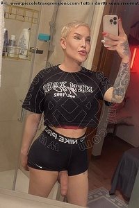 Foto selfie hot trans escort Luna Marks Pornostar Senigallia 3343717752