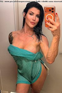 Foto selfie trans Victoria Carvalho Pornostar Alessandria 3922570304