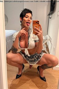 Foto selfie hot trans escort Victoria Carvalho Pornostar Alessandria 3922570304
