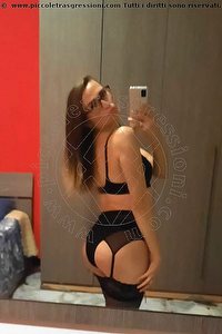Foto selfie trans escort Mia Kolucci Varese 3314052312