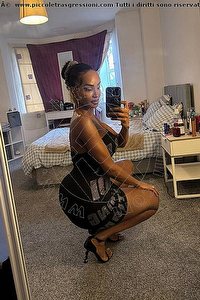Foto selfie trans Maya Venere Roma 3936122116