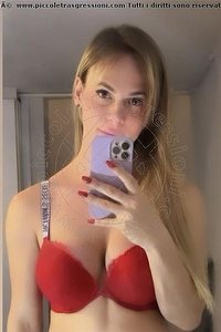 Foto selfie trans escort Karola Bambola Belluno 3288225540