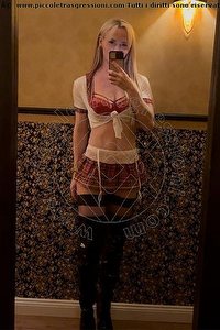 Foto selfie trans escort Karola Bambola Belluno 3288225540