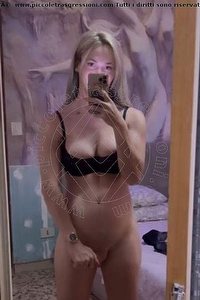 Foto selfie hot trans escort Karola Bambola Belluno 3288225540