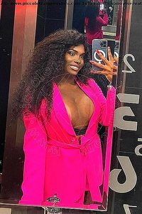 Foto selfie trans escort Karol Bombom Londra 00447438614130