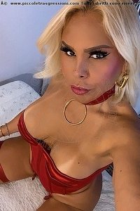 Foto selfie trans Lindha Torino 3288349781