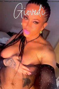 Foto selfie trans Big Yuli Prato 3886533172