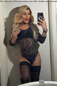 Foto selfie trav Beatrice Britto Verona 3883831887