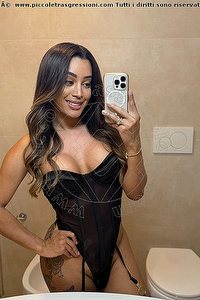 Foto selfie trans Iris Araujo Verona 3884577638