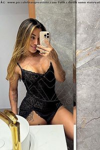 Foto selfie trans Iris Araujo Verona 3884577638