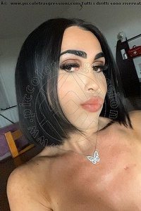 Foto selfie trans Juliana Lamborghini Padova 3202623319