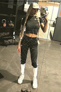 Foto selfie trans escort Brunna Campanaro Rimini 0033759818179
