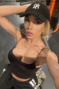 Foto selfie trans escort Brunna Campanaro Rimini 0033759818179