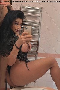 Foto selfie trans escort Giulia Trento 3203153777