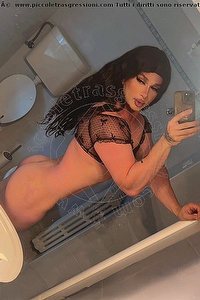 Foto selfie trav Aurora Milano 3927038652