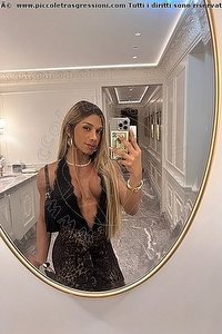 Foto selfie trans Candy Luna Atene 3270115521