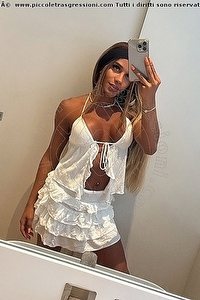 Foto selfie trans Candy Luna Atene 3270115521